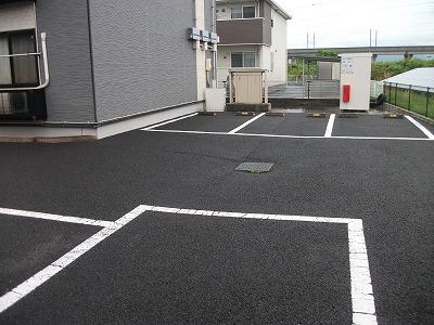 ラ　ポム　ウルーズ(33482)の外観・駐車場イメージ1枚目
