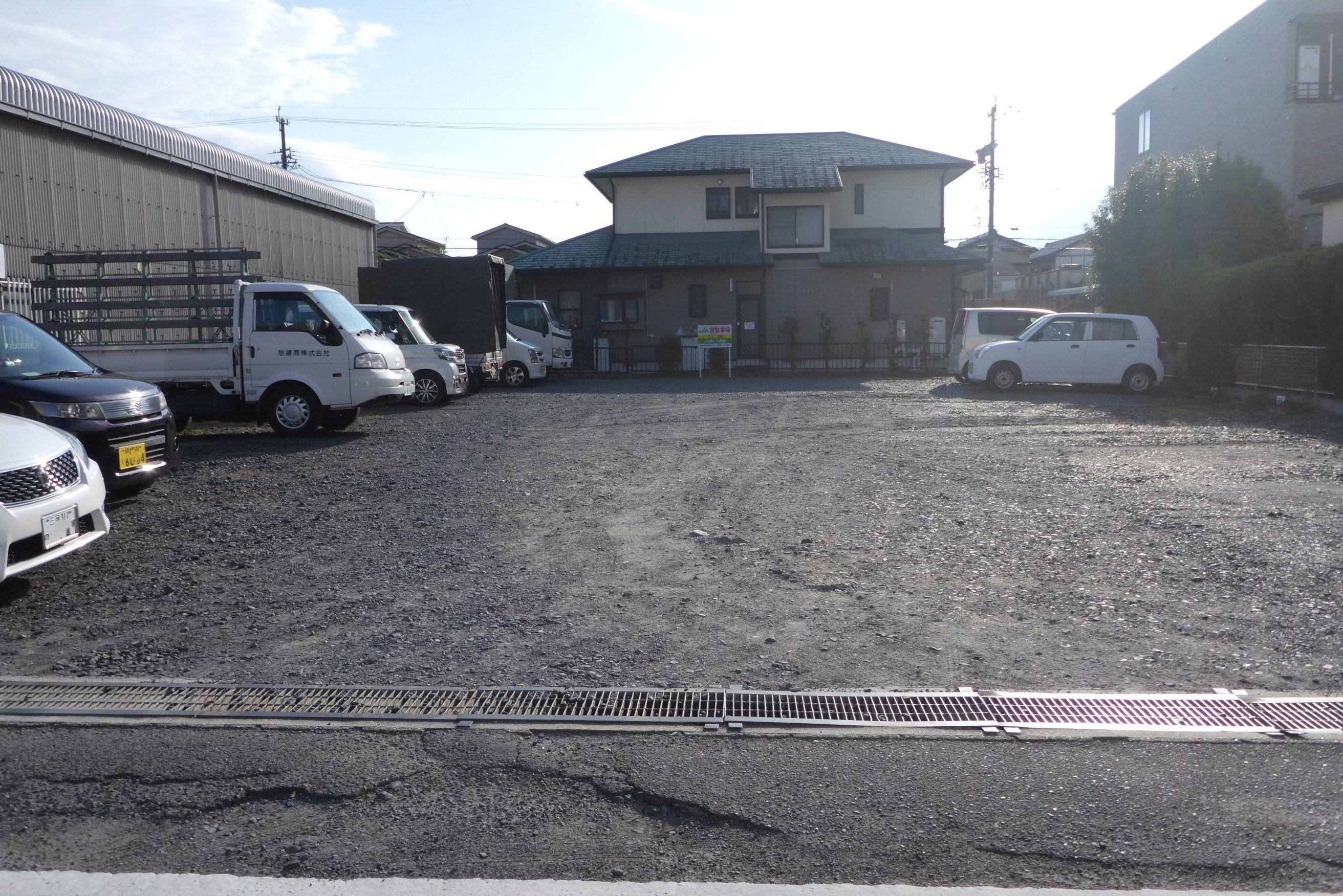 豊　駐車場の外観・駐車場イメージ1枚目
