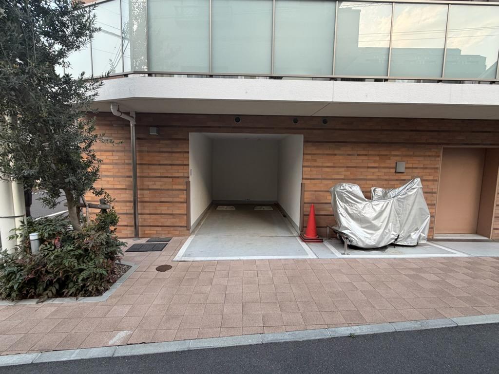 栄町8丁目駐車場の外観・駐車場イメージ1枚目