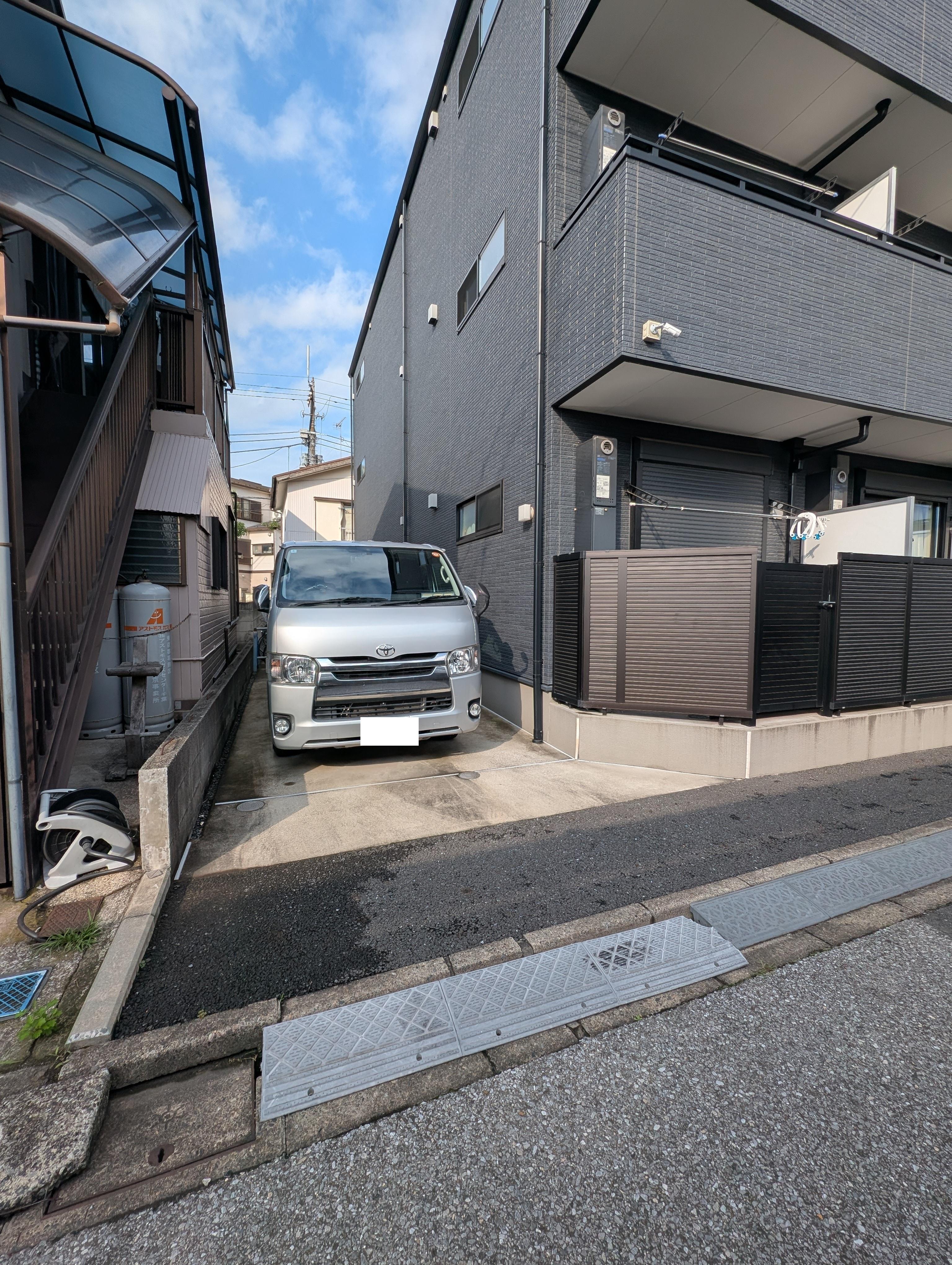 グラッドレクトパークの外観・駐車場イメージ2枚目