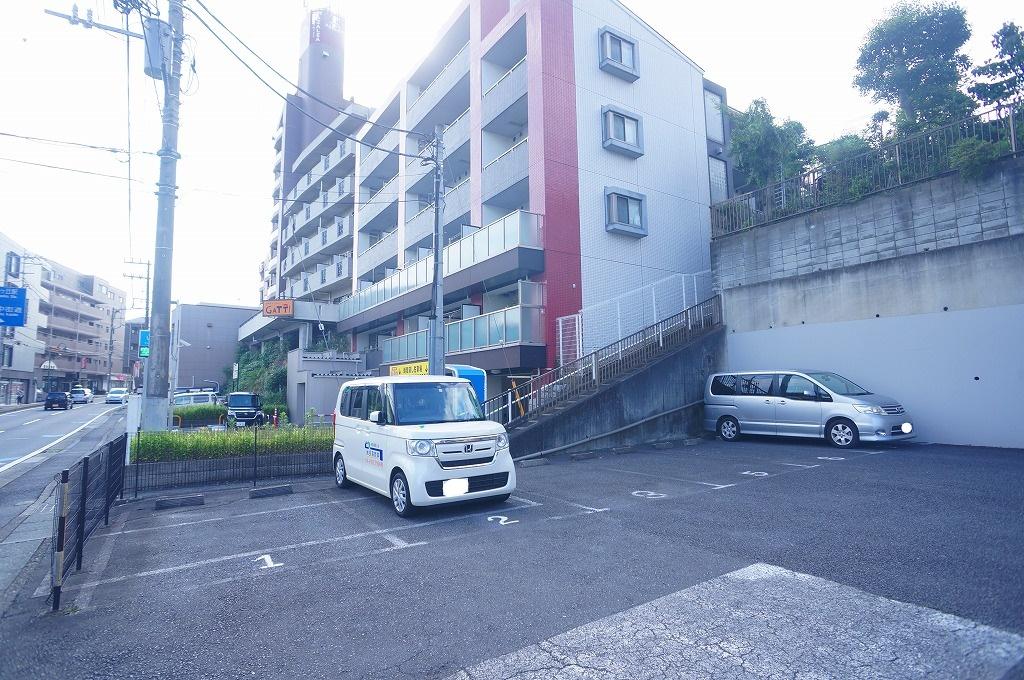 【975】西生田二丁目駐車場の外観・駐車場イメージ2枚目