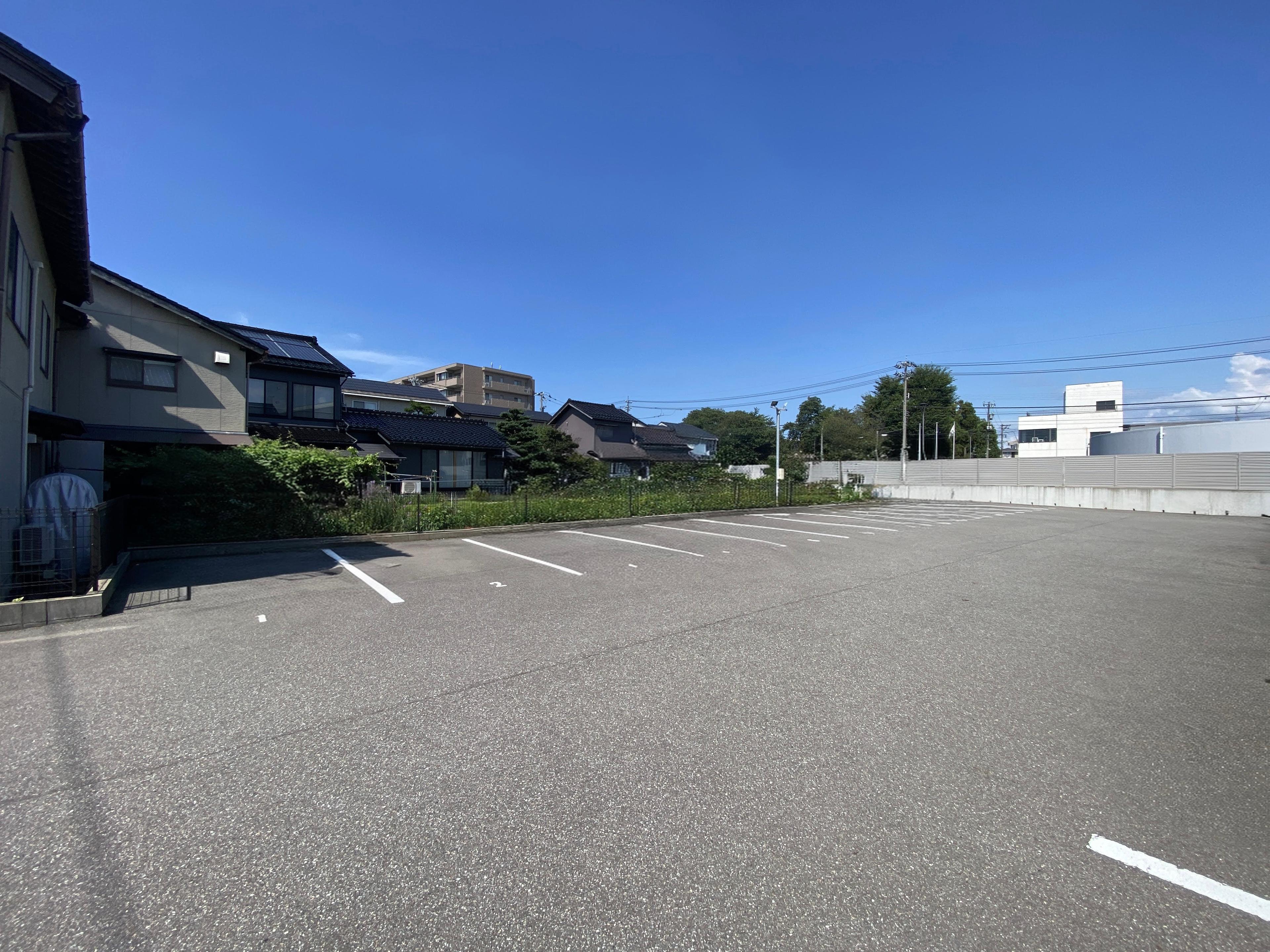 泉が丘Ｊパーキングの外観・駐車場イメージ2枚目