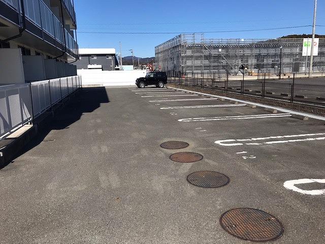 ピアット(40817)の外観・駐車場イメージ1枚目