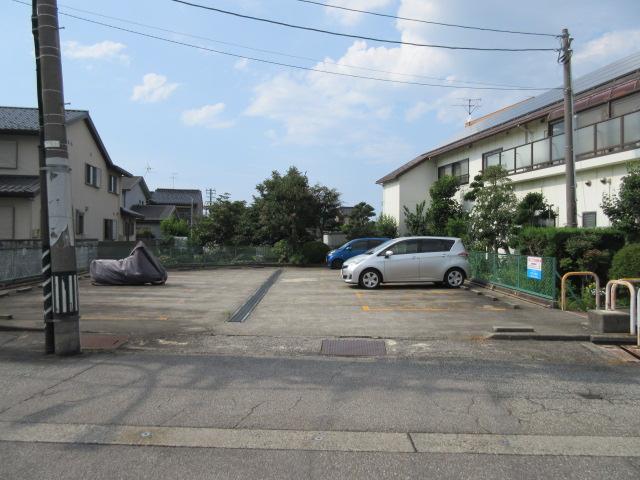 中島3丁目月極駐車場の外観・駐車場イメージ2枚目