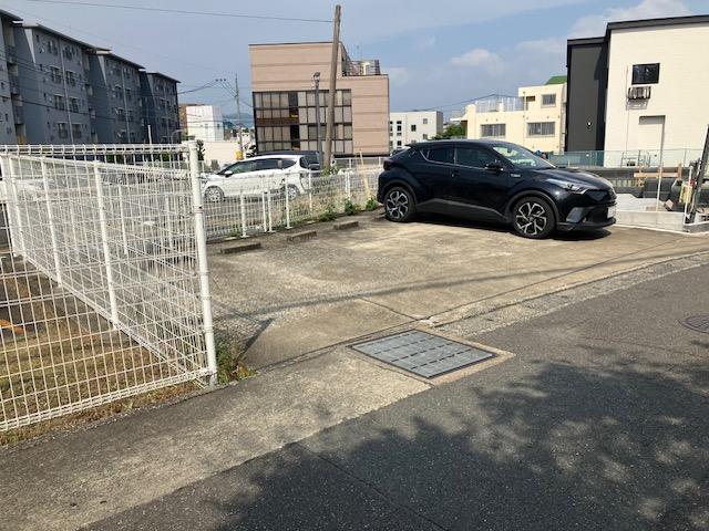 茶山4丁目駐車場の外観・駐車場イメージ2枚目