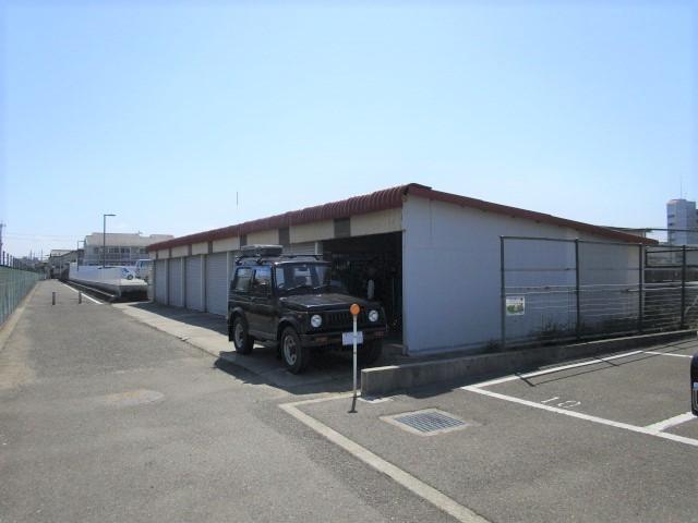 ＩＭガレージの外観・駐車場イメージ3枚目