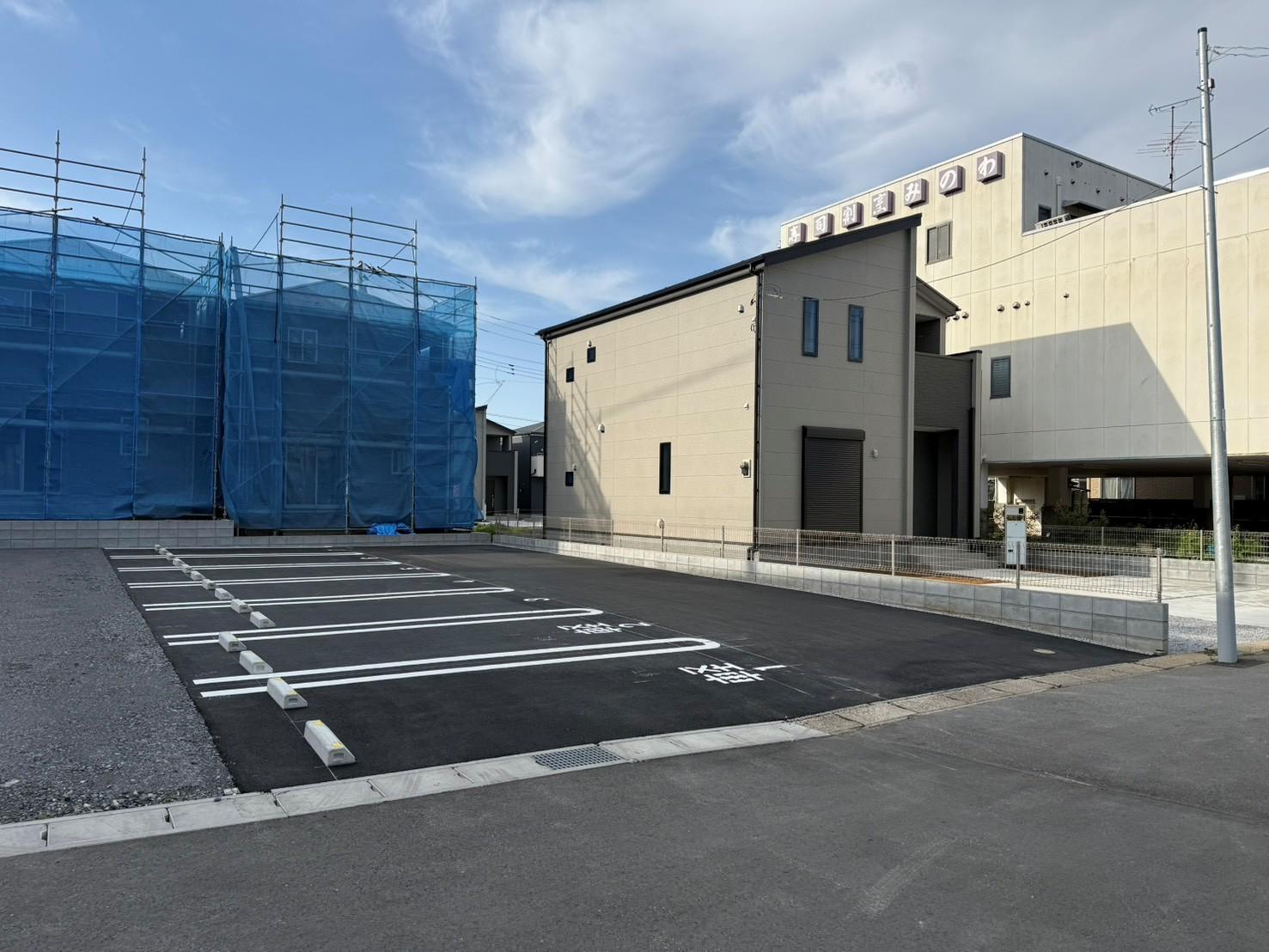 愛宕逆井月極駐車場の外観・駐車場イメージ2枚目