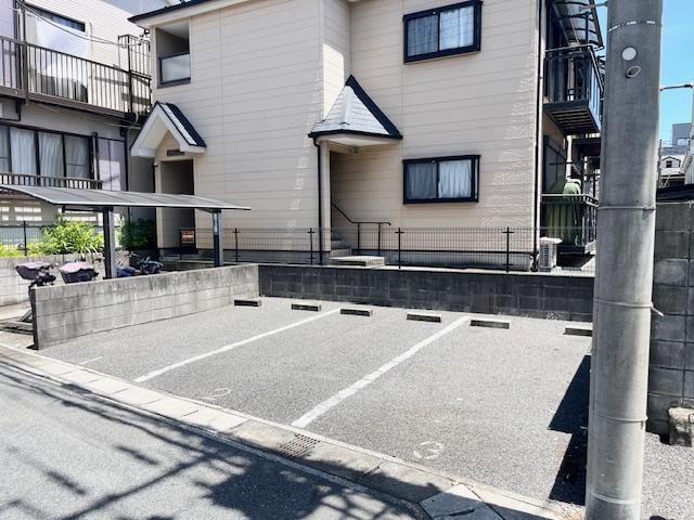 ルレーブＭＡＴＳＵＥＤＡ駐車場の外観・駐車場イメージ1枚目