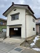 石川大山車庫の駐車場
