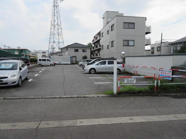 新光モータース駐車場2の外観・駐車場イメージ1枚目