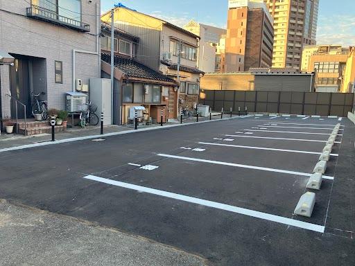 芳斉2丁目パーキングの外観・駐車場イメージ3枚目