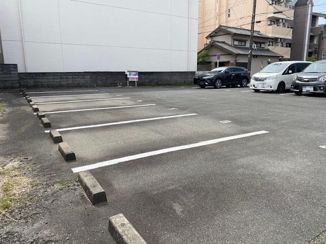 中峰駐車場の外観・駐車場イメージ2枚目