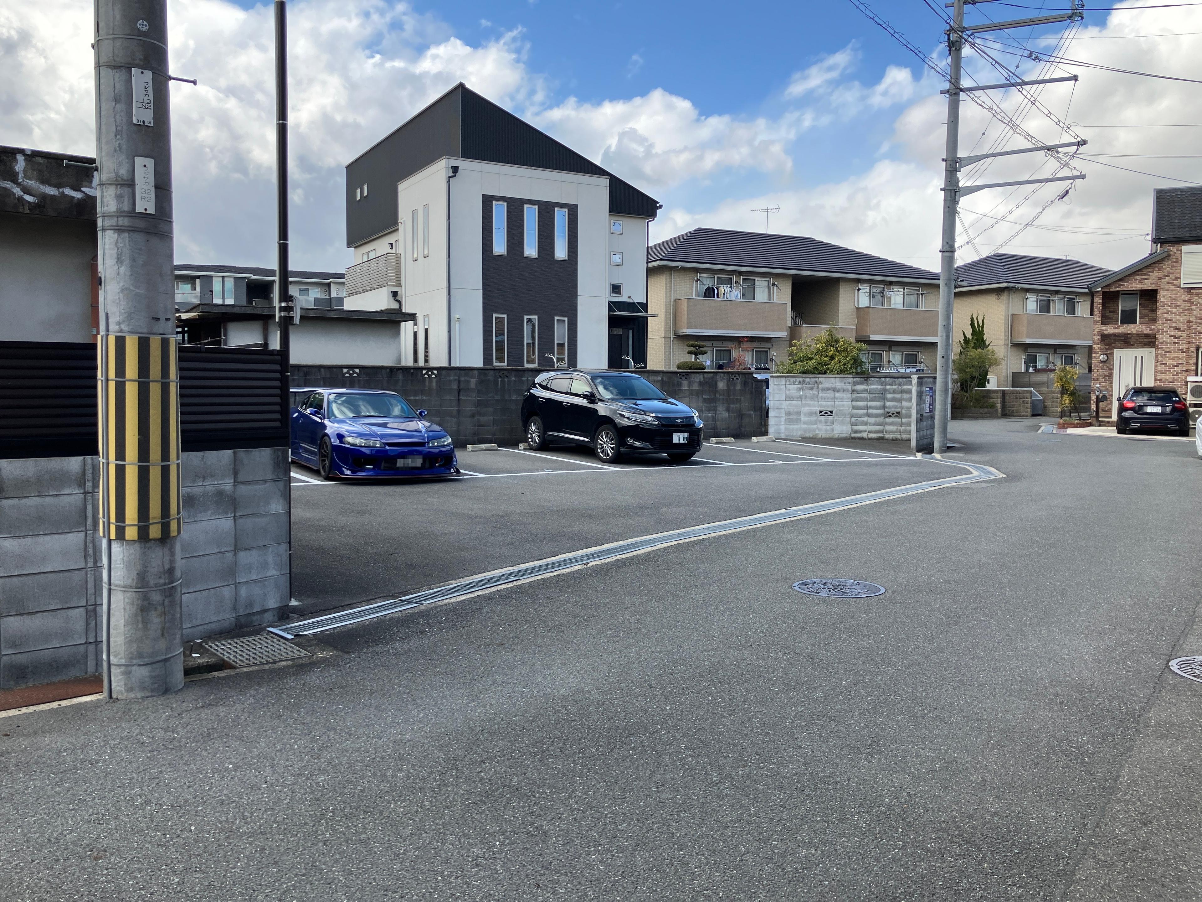 藤阪元町エフ駐車場の外観・駐車場イメージ1枚目