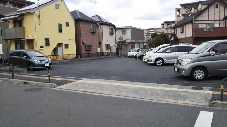 六月１丁目の外観・駐車場イメージ1枚目