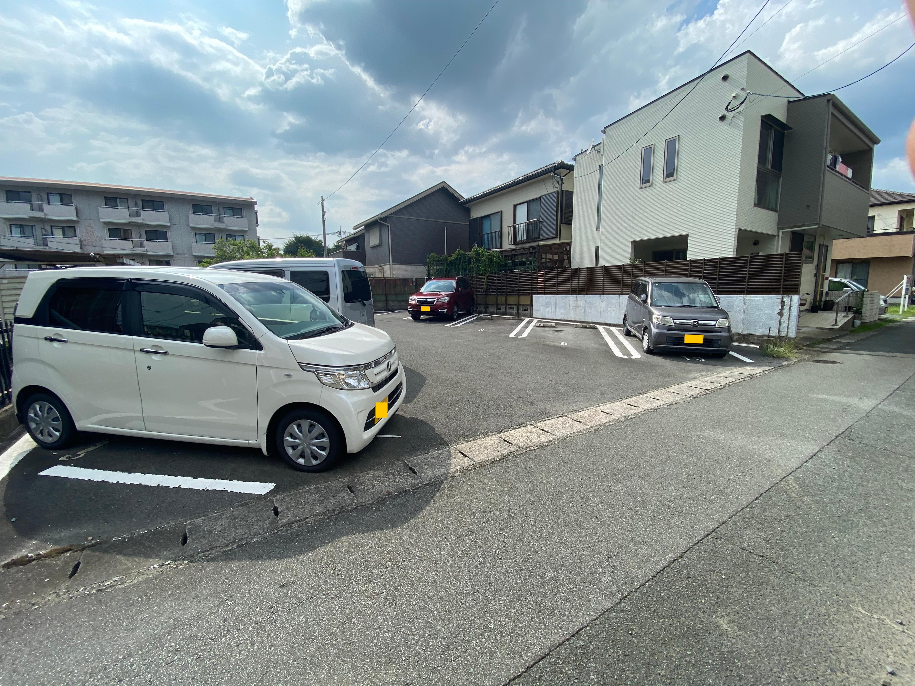 尾ノ上１丁目月極駐車場の外観・駐車場イメージ1枚目