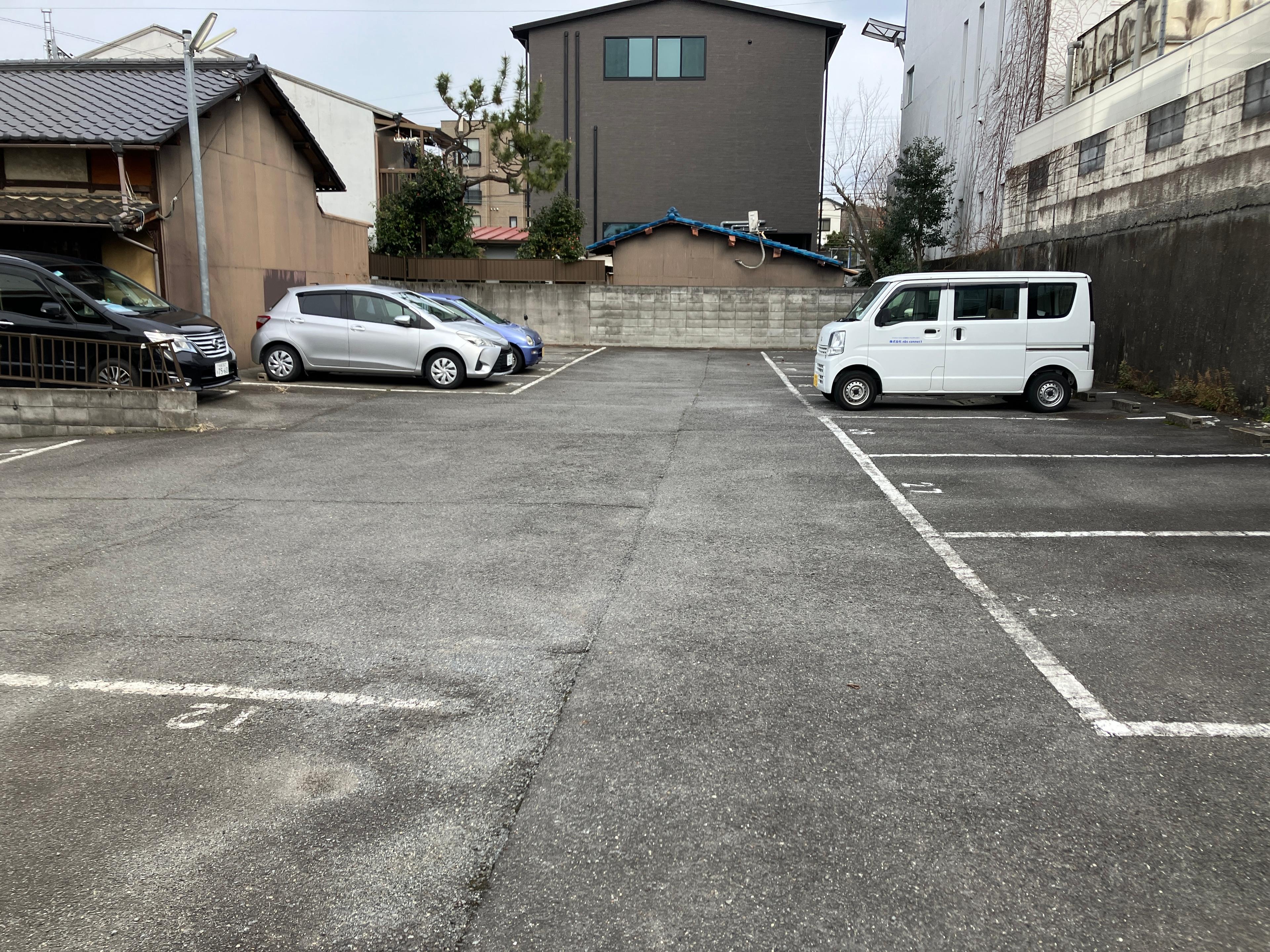 森嶋ガレージの外観・駐車場イメージ2枚目