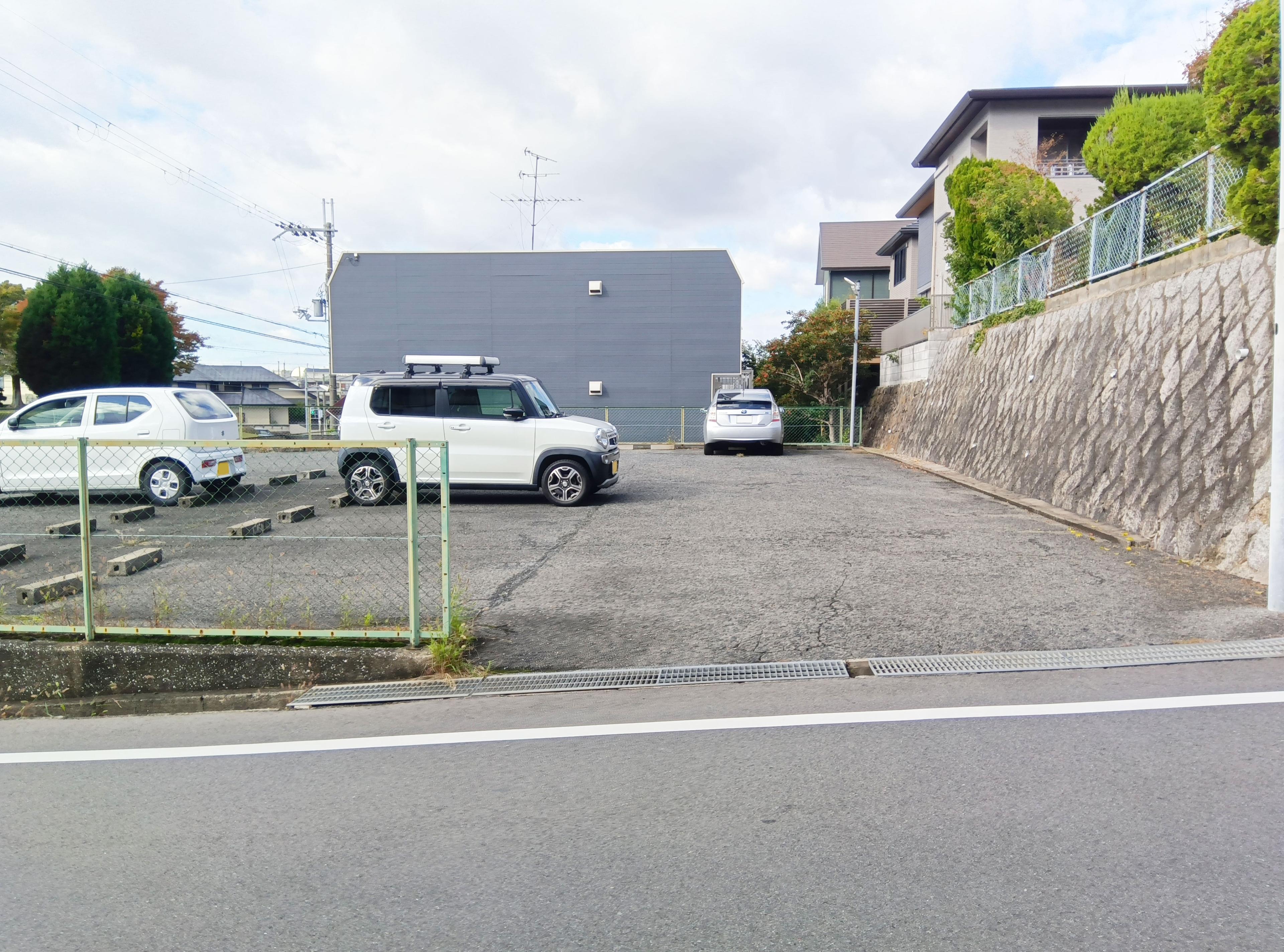 金剛№5モータープールの外観・駐車場イメージ2枚目