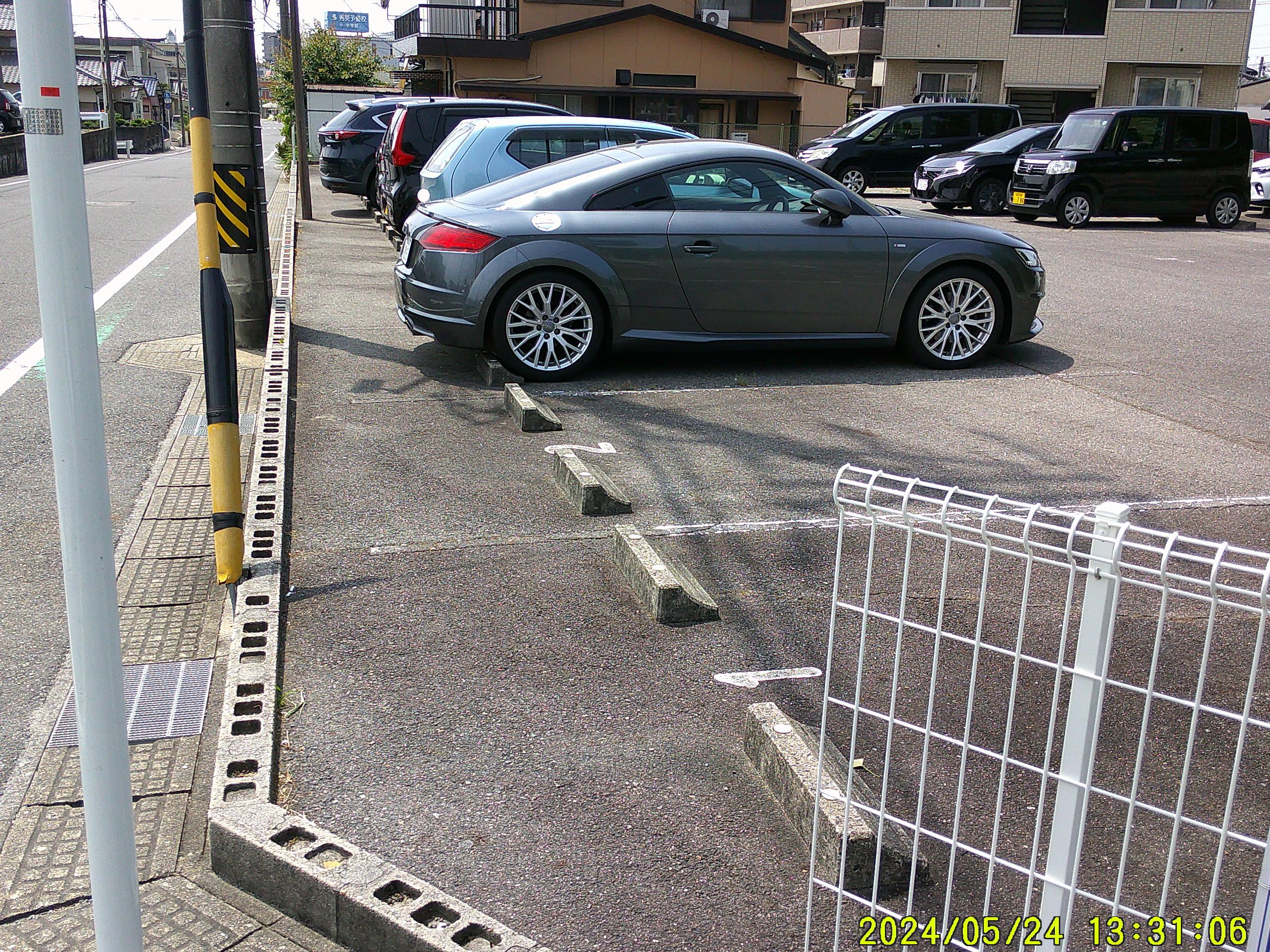 J-096の外観・駐車場イメージ1枚目