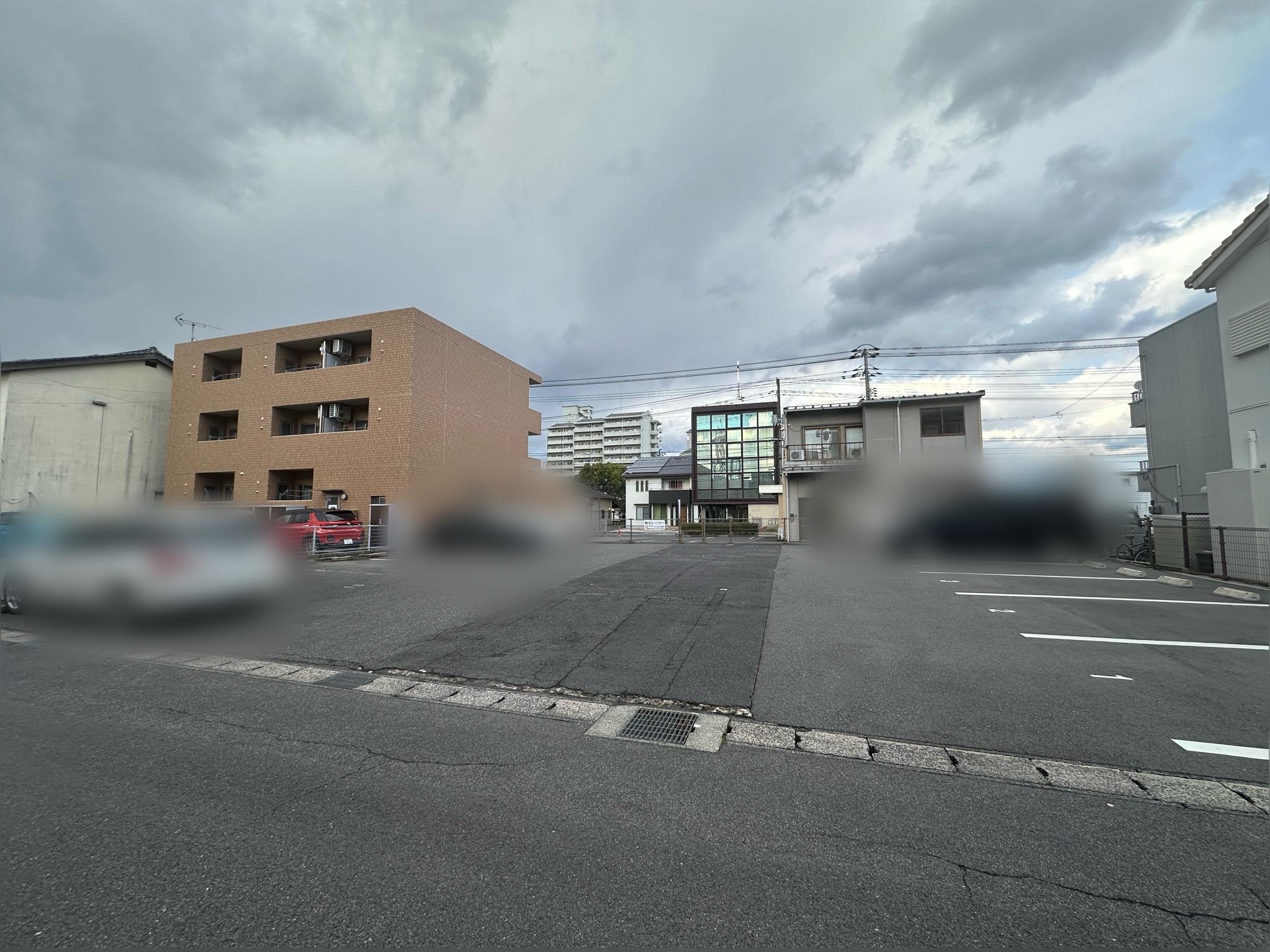 東朝日町ガレージ・ワタナベ駐車場の外観・駐車場イメージ1枚目