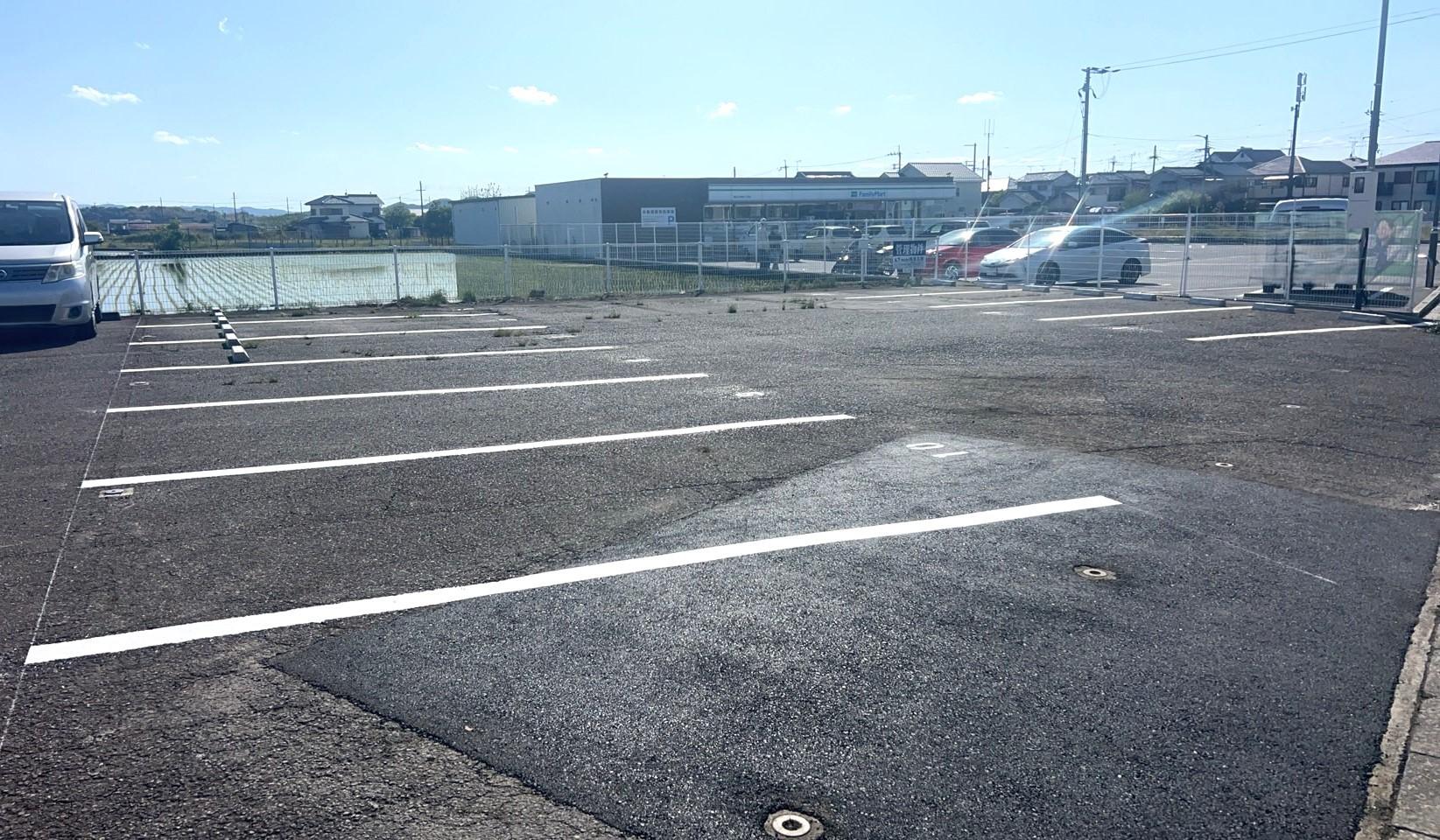 沖野5丁目 　松吉パーキングの外観・駐車場イメージ1枚目