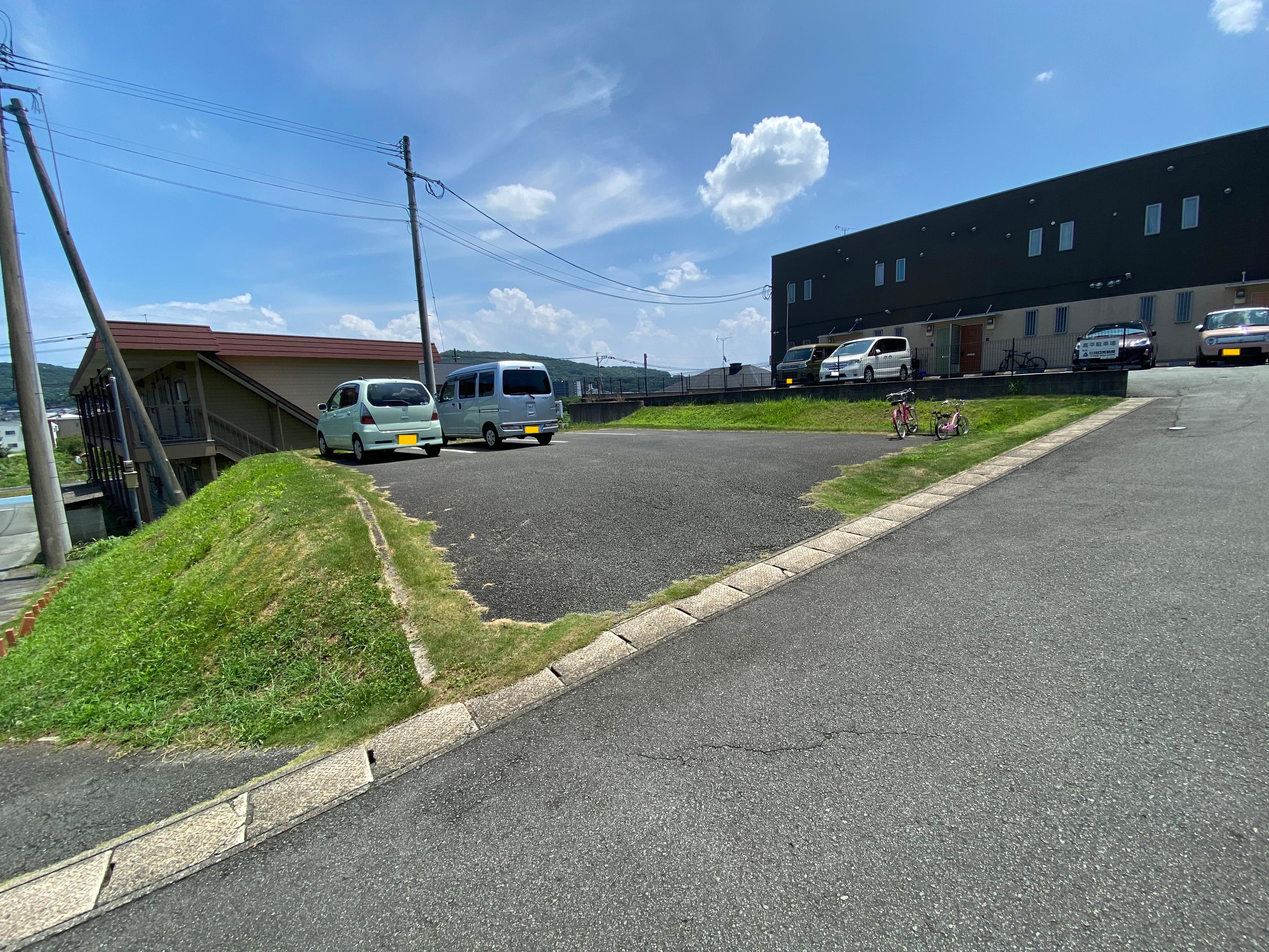 高平駐車場の外観・駐車場イメージ2枚目