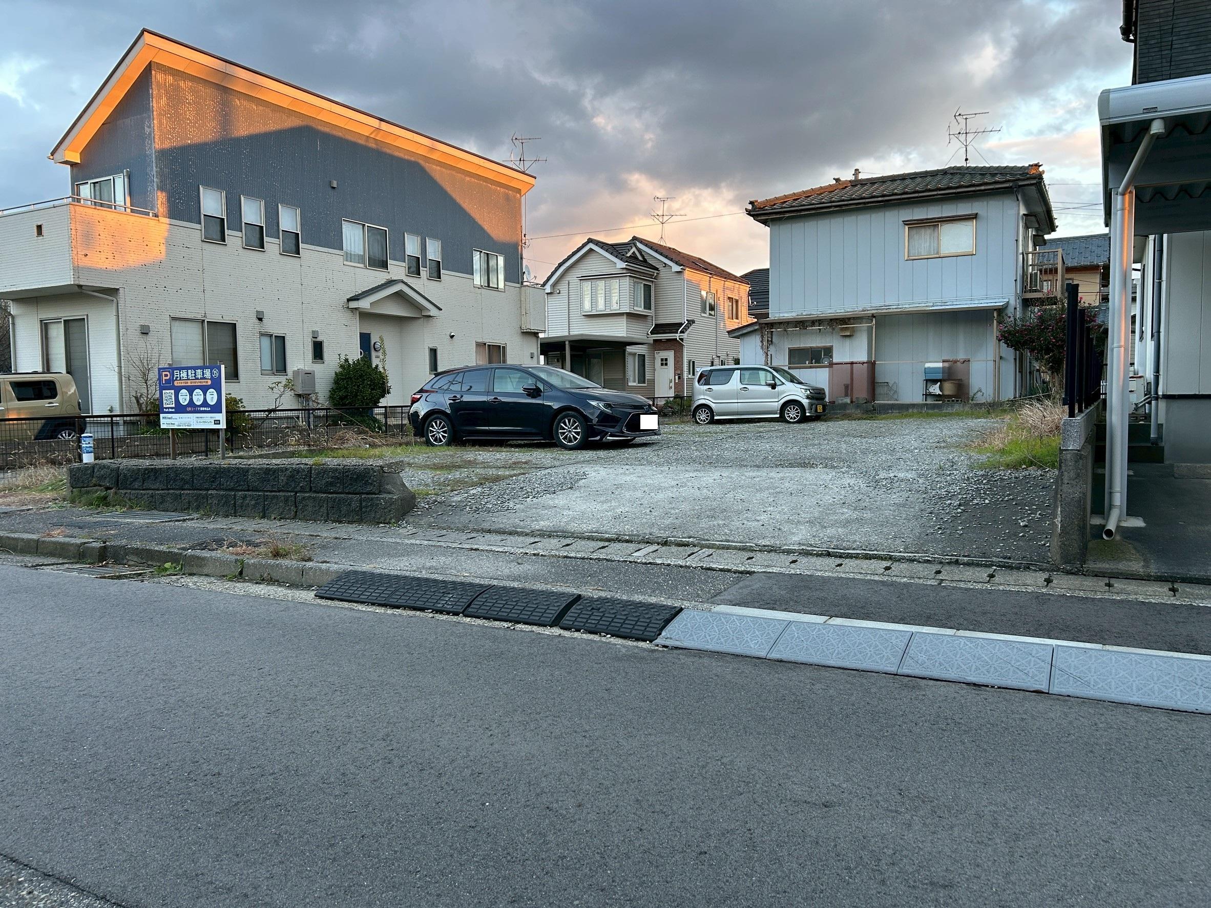 35.渡辺ガレージの外観・駐車場イメージ3枚目