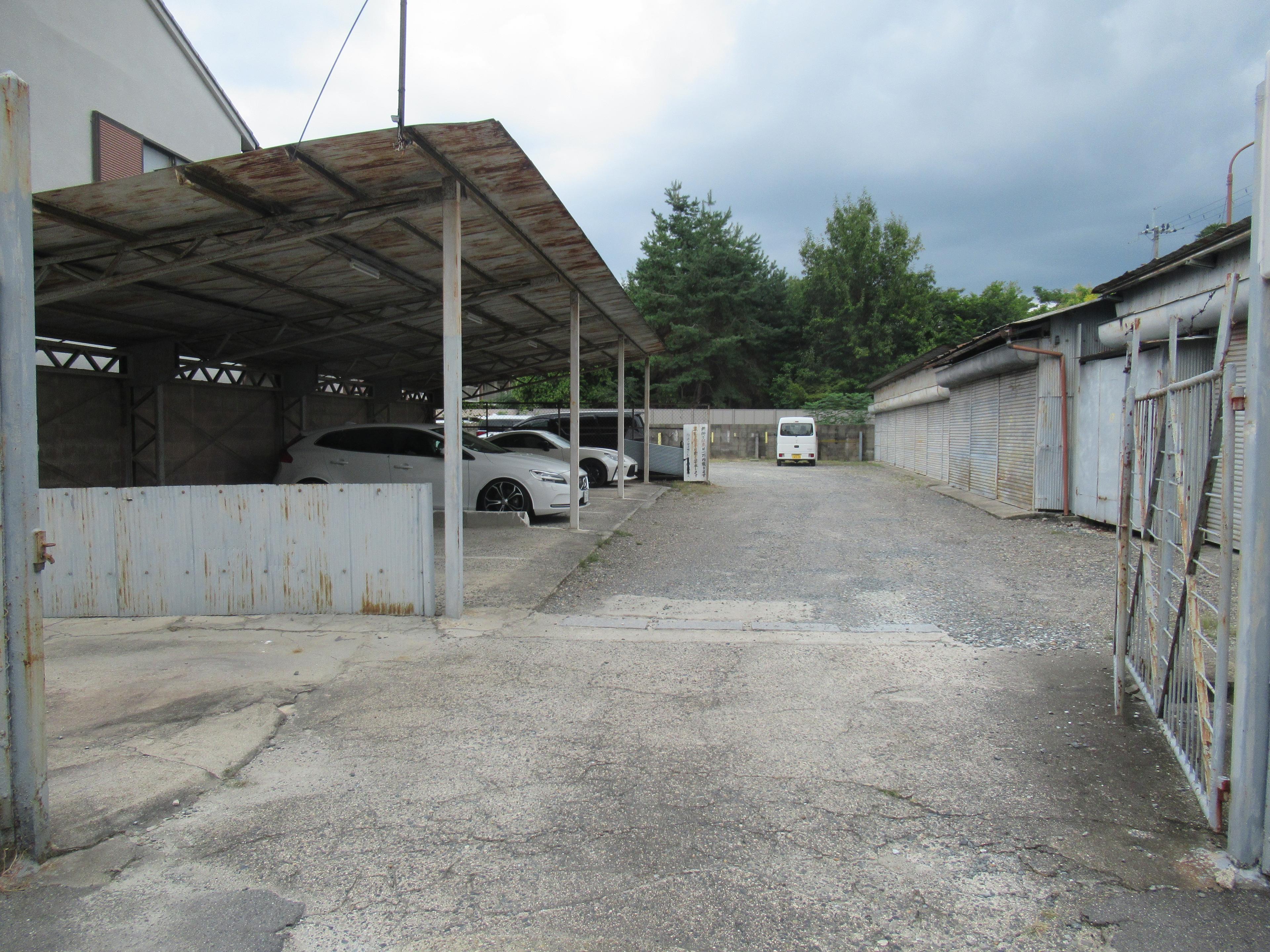 野村ガレージの外観・駐車場イメージ1枚目