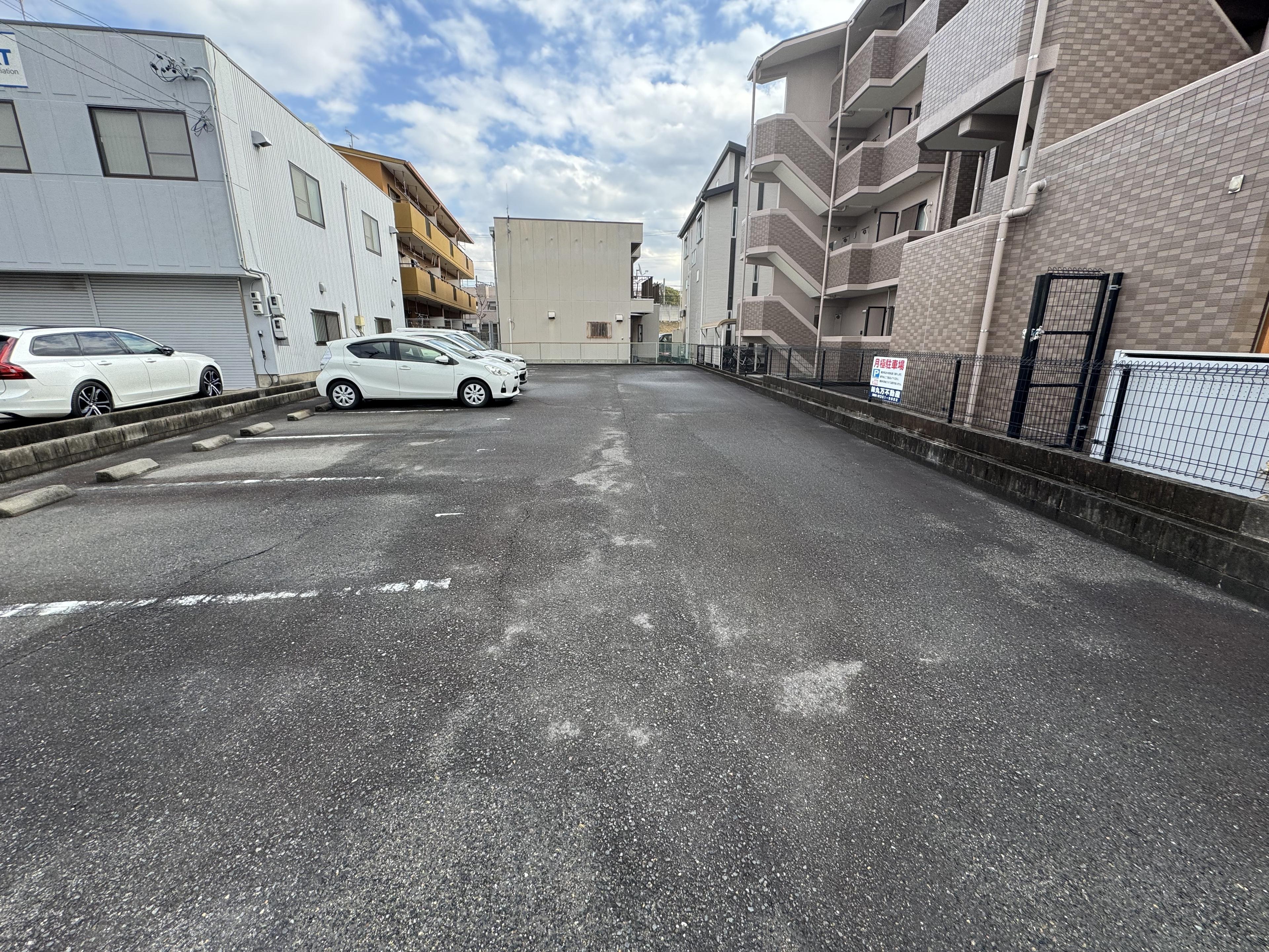 P222の外観・駐車場イメージ2枚目