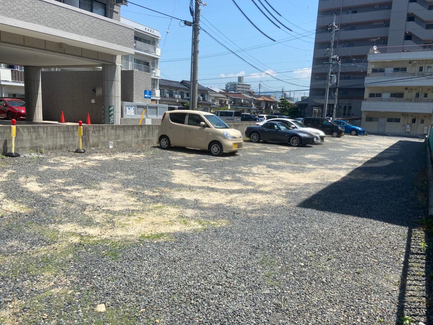 中村ガレージの外観・駐車場イメージ3枚目