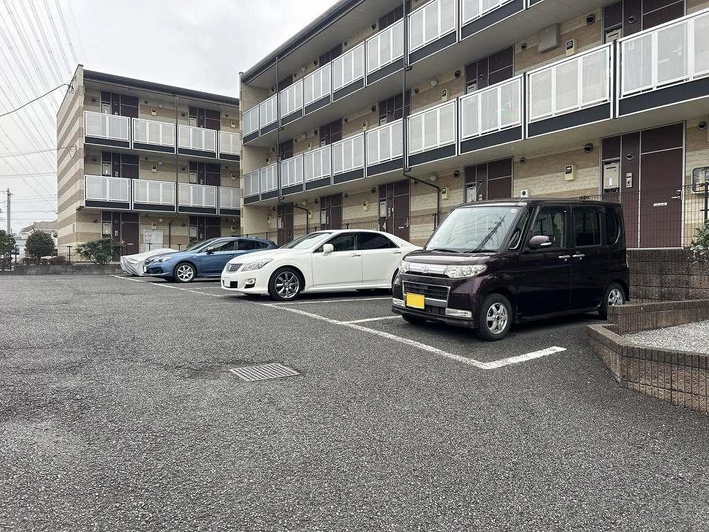 コスモスカイ(33082)の外観・駐車場イメージ1枚目