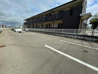 シャルム近岡(11197)の外観・駐車場イメージ1枚目