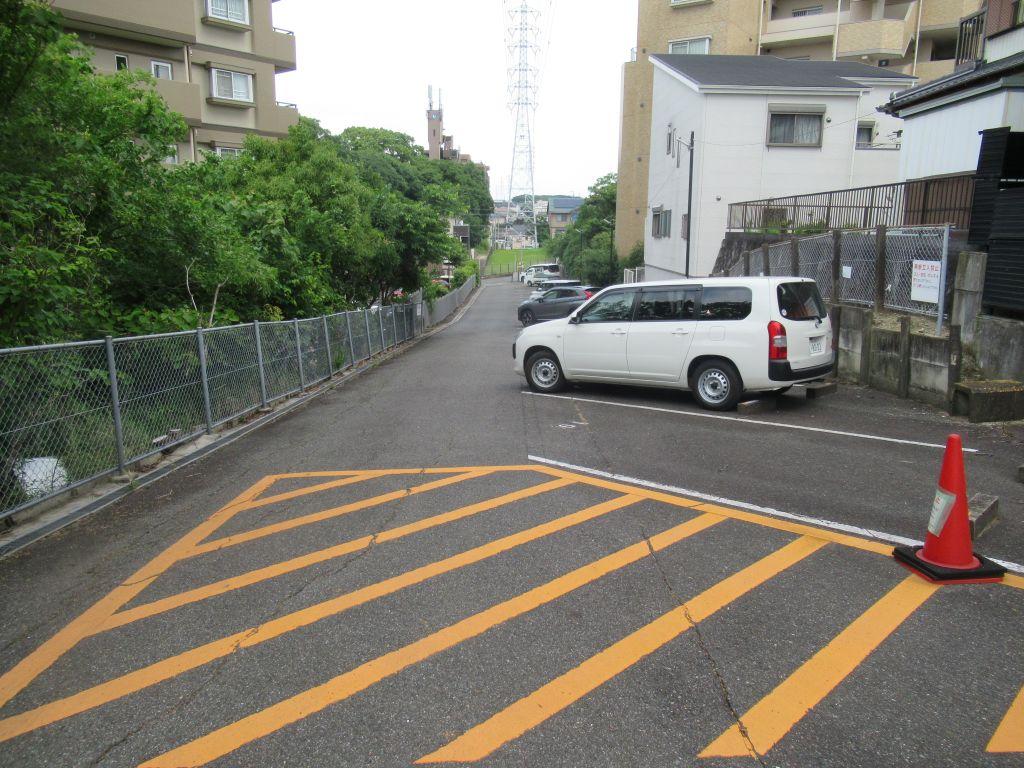諏訪山駐車場の外観・駐車場イメージ3枚目