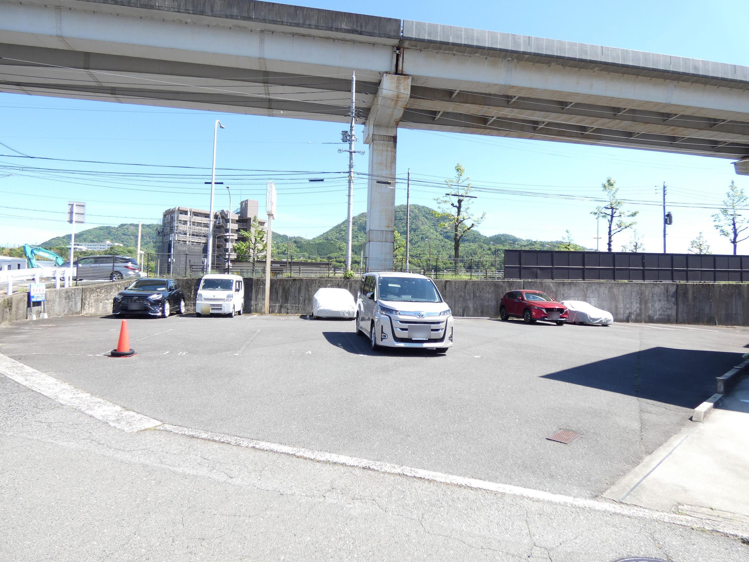 黒川駐車場の外観・駐車場イメージ1枚目