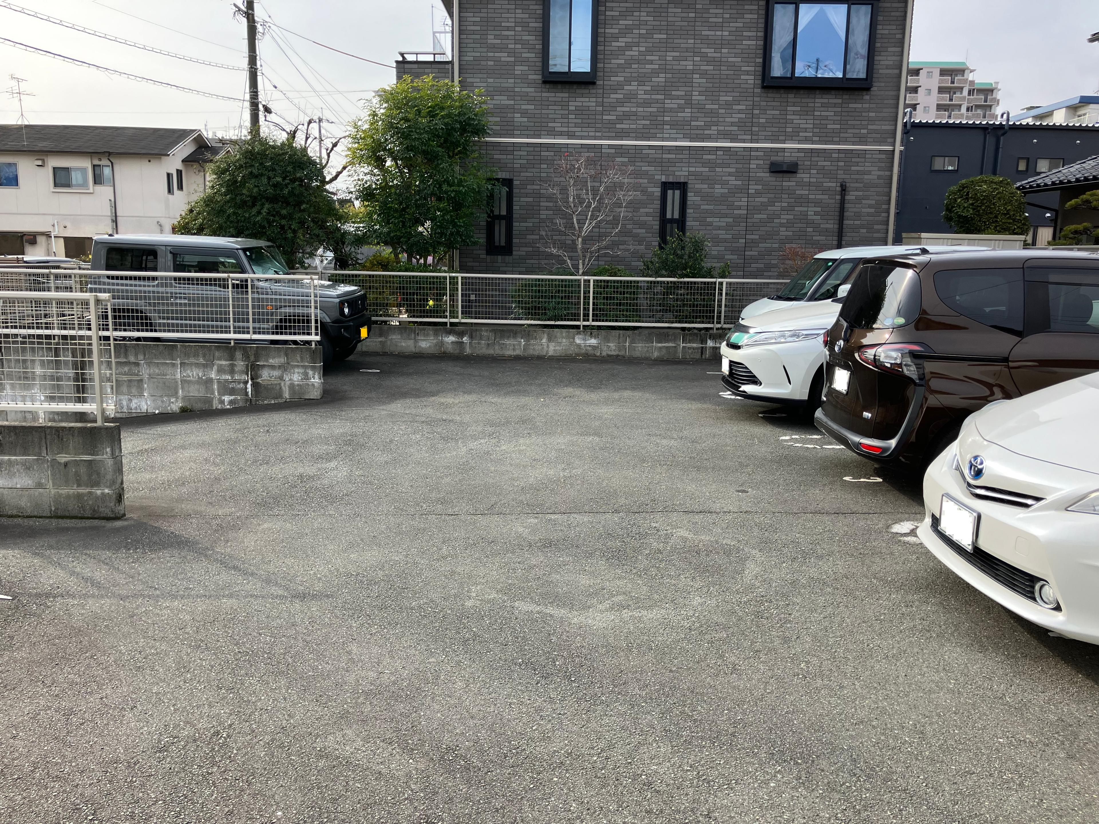 神水パーキングの外観・駐車場イメージ2枚目