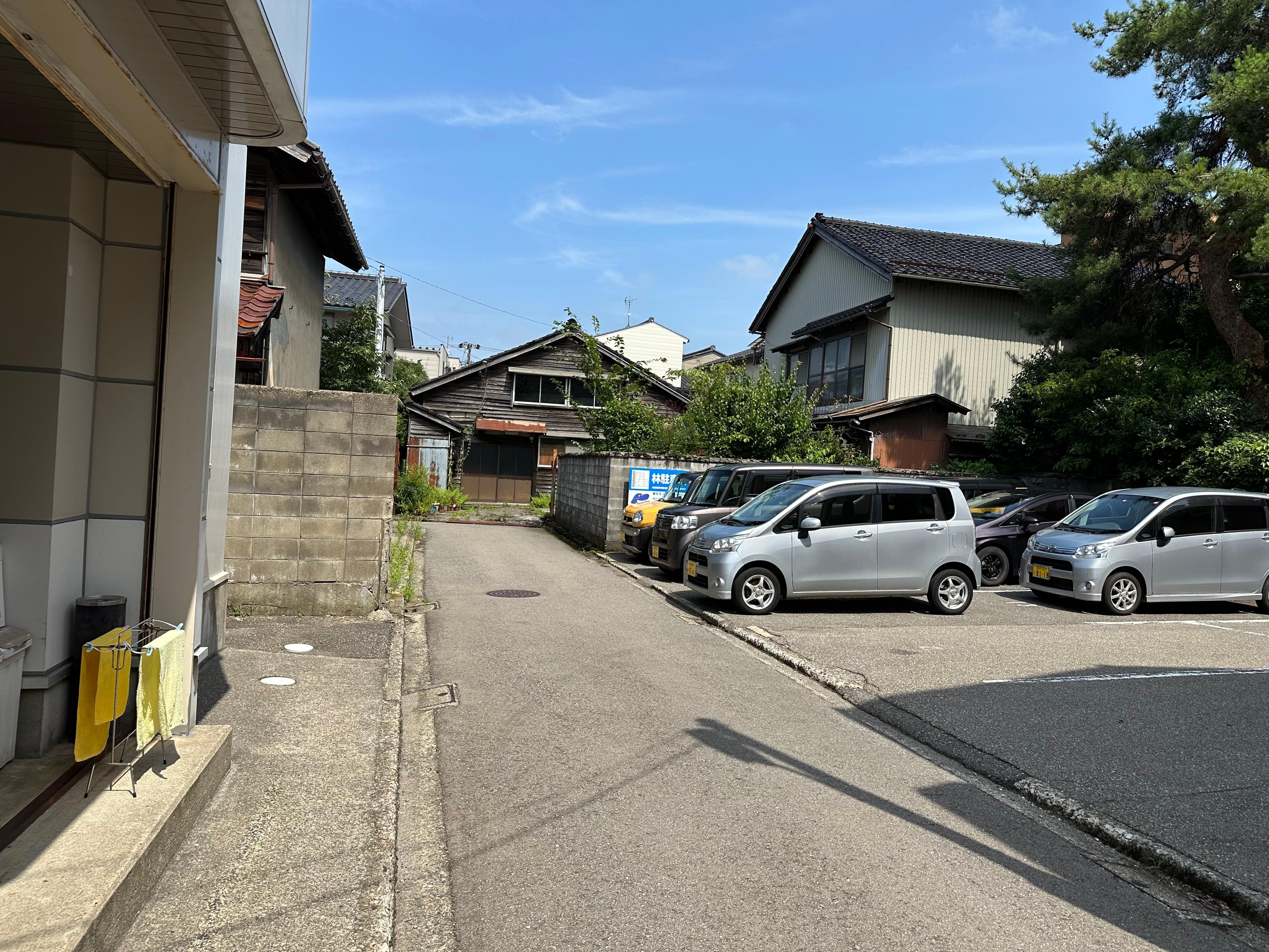 林月極駐車場の外観・駐車場イメージ2枚目