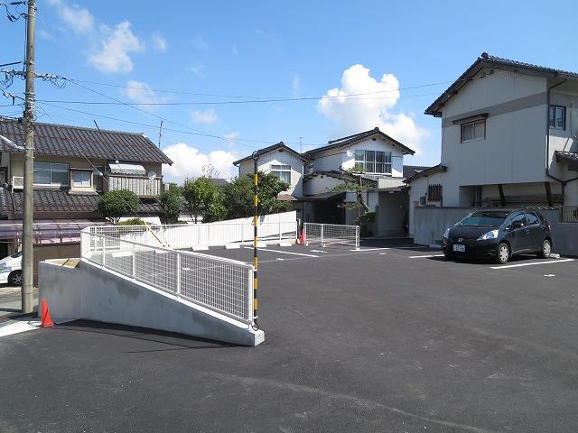 荒川駐車場の外観・駐車場イメージ3枚目