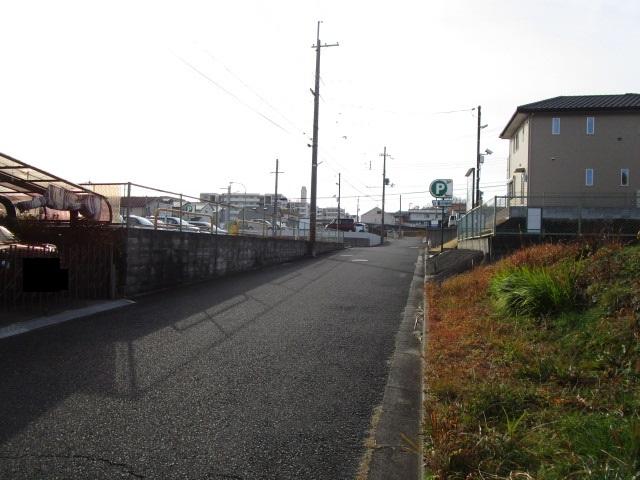 木津川兜台４丁目第２の外観・駐車場イメージ1枚目