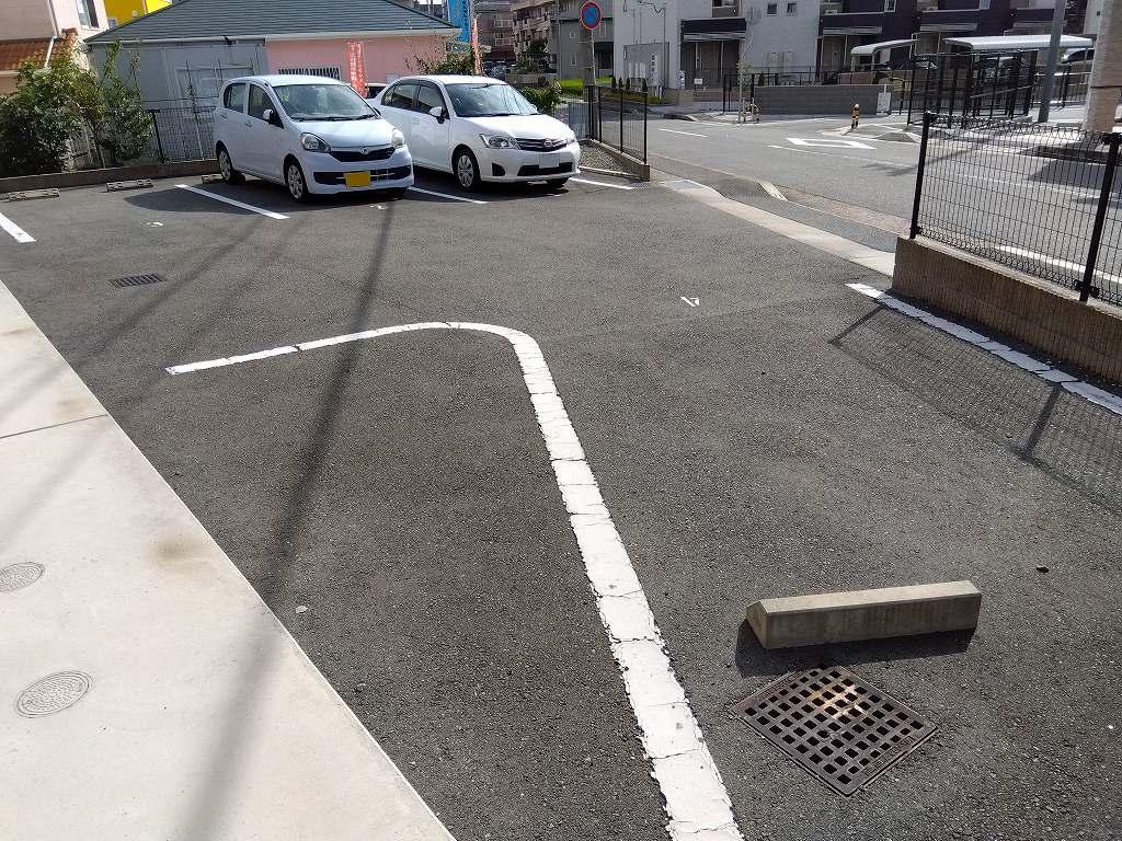 ミランダルピナス弐番館(56297)の外観・駐車場イメージ2枚目