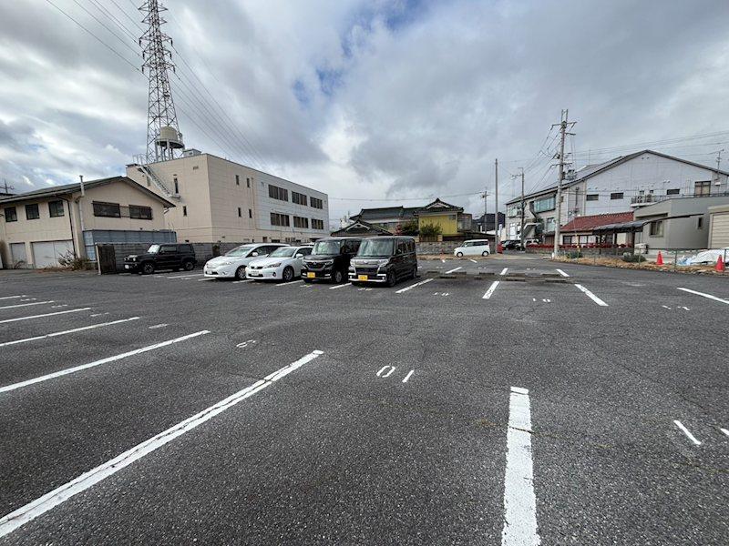 東本町野﨑駐車場の外観・駐車場イメージ1枚目