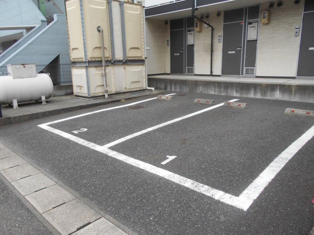 笹口(33599)の外観・駐車場イメージ1枚目