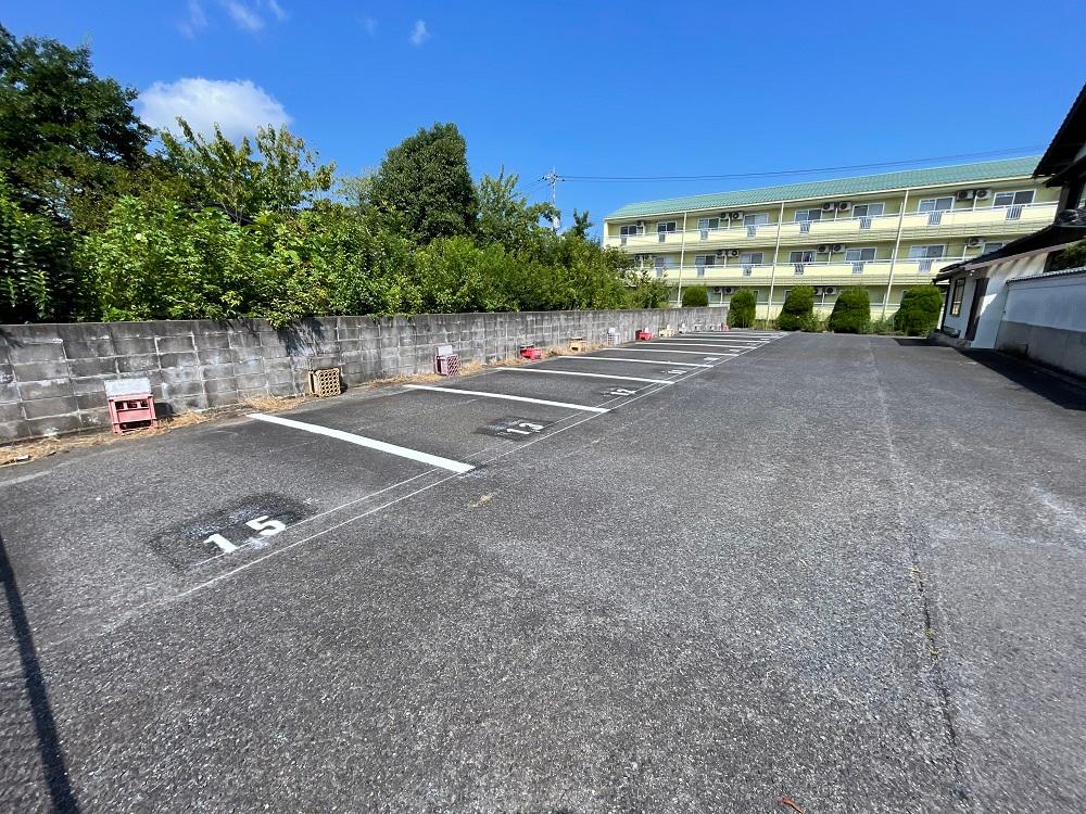 片寄月極駐車場の外観・駐車場イメージ3枚目