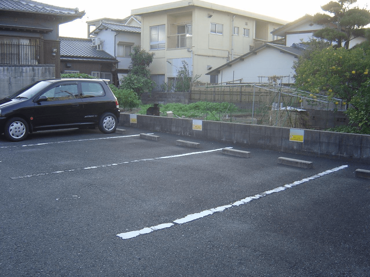 ジョイフル兼近駐車場の外観・駐車場イメージ3枚目