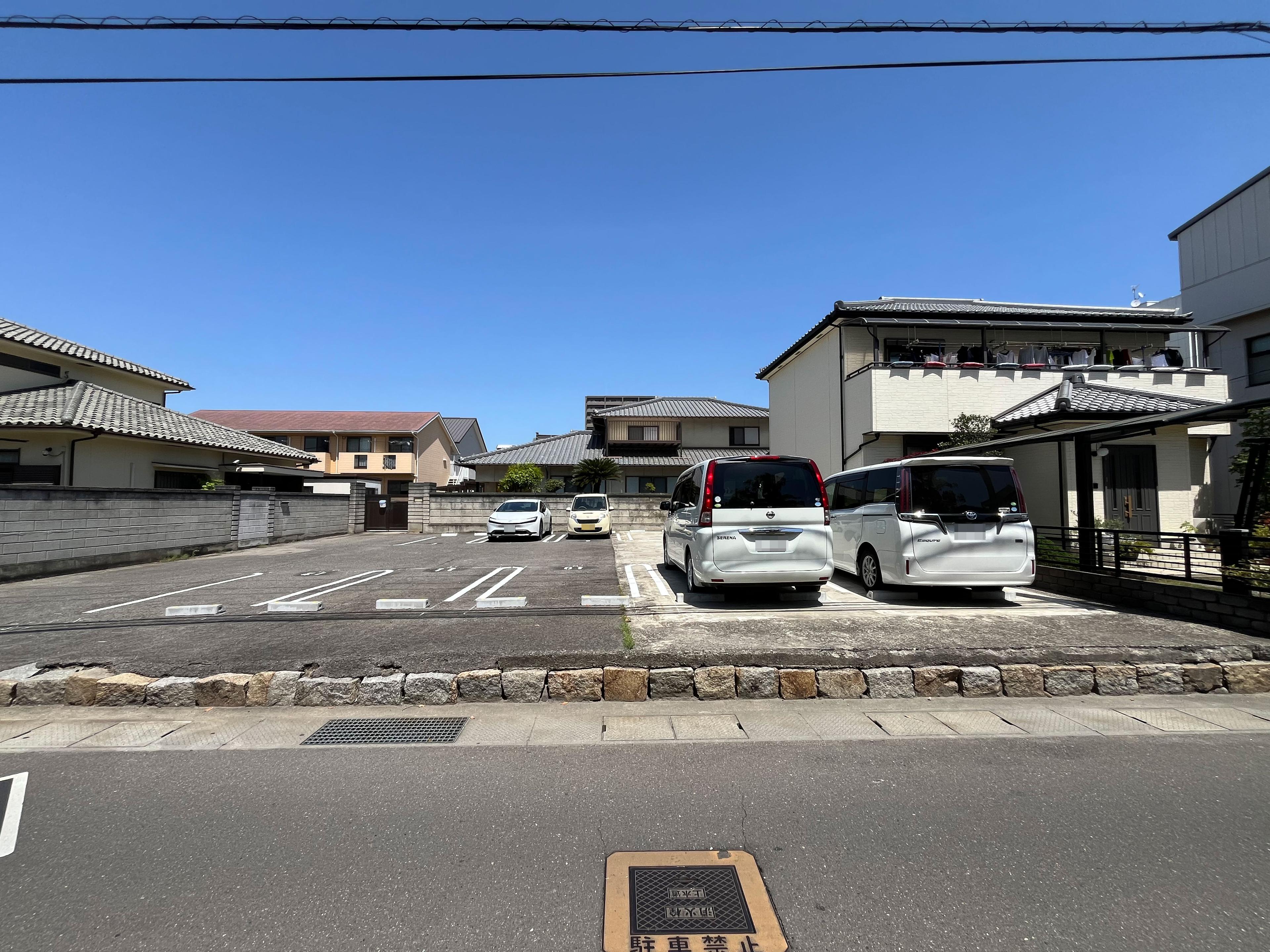 駒止町駐車場の外観・駐車場イメージ1枚目