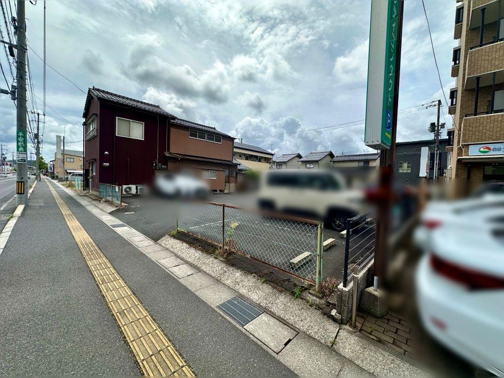 ユニコン東朝日町218パーキングの外観・駐車場イメージ3枚目