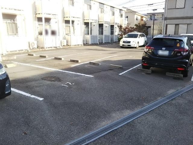 アウリィ(51550)の外観・駐車場イメージ1枚目