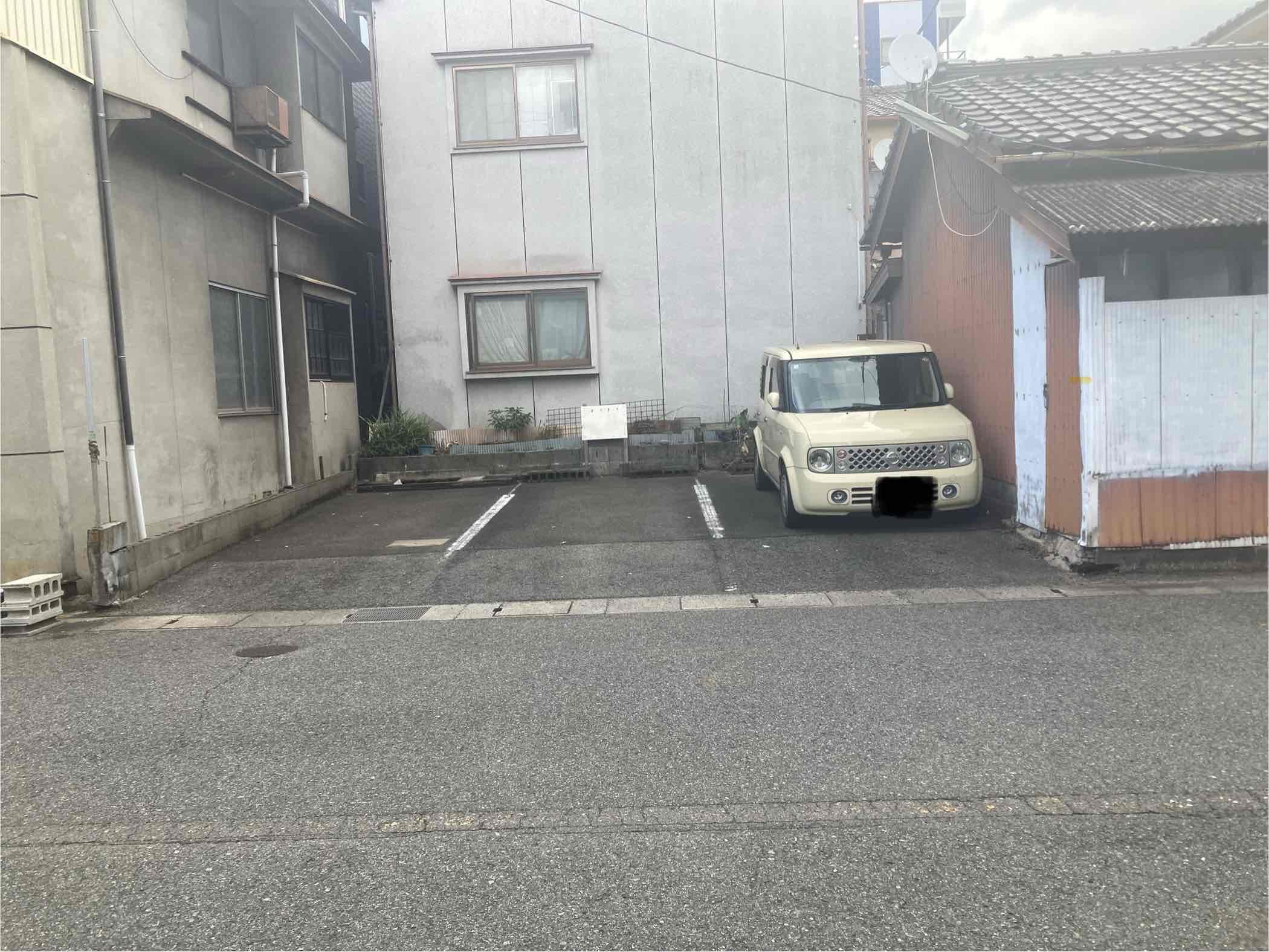 矢野ガレージの外観・駐車場イメージ1枚目