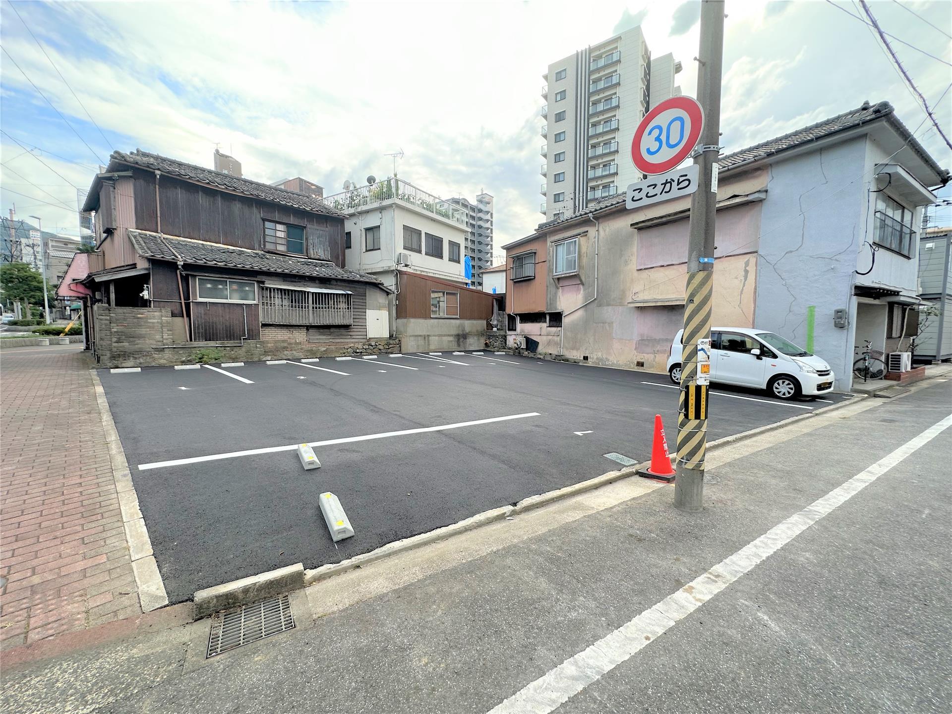前田2丁目月極駐車場の外観・駐車場イメージ2枚目
