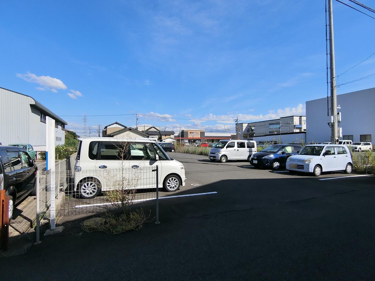 江守中町・ナカヤマ商事月極駐車場の外観・駐車場イメージ1枚目
