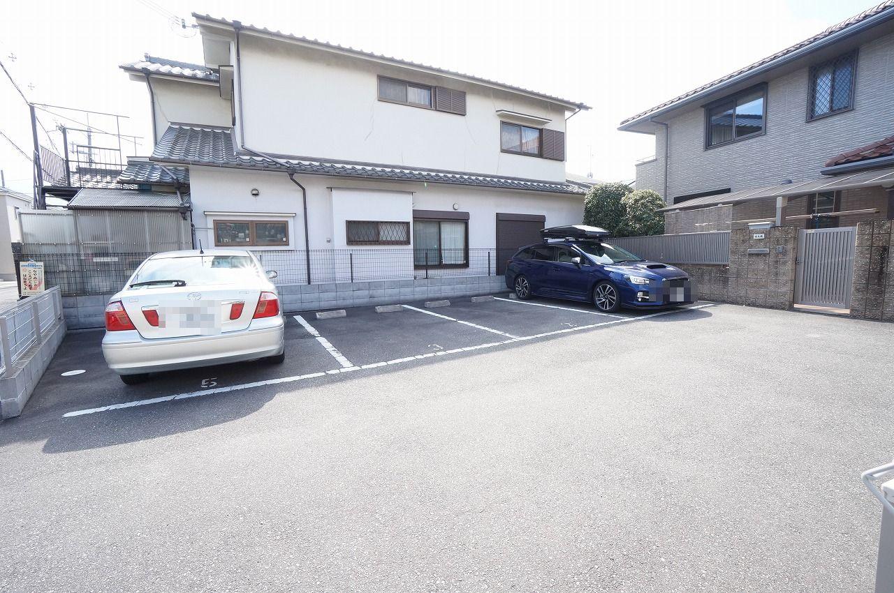 石田駐車場の外観・駐車場イメージ3枚目