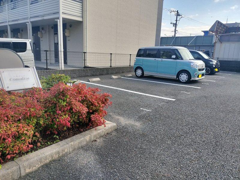 コモディタ(47711)の外観・駐車場イメージ1枚目
